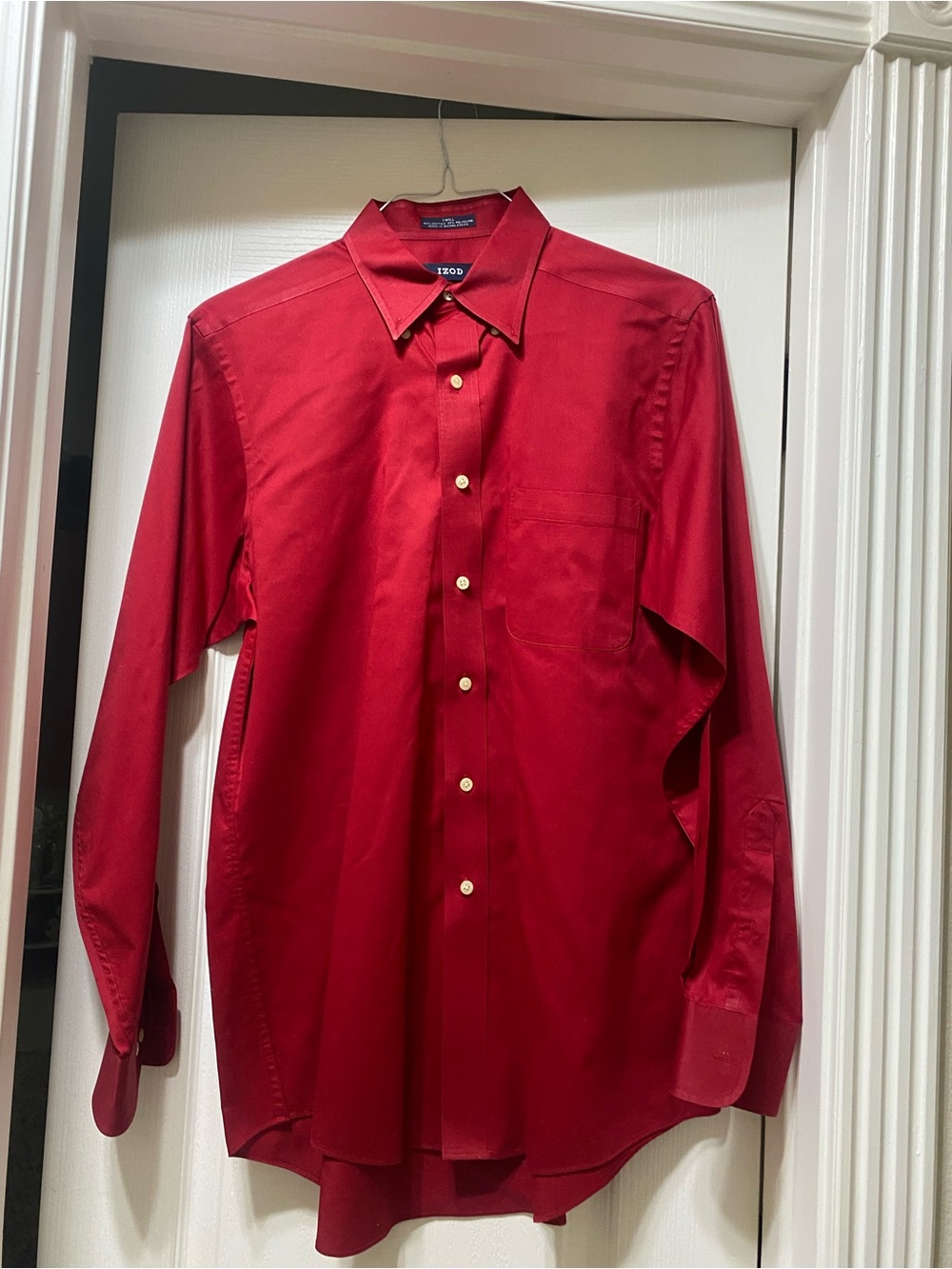 Izod Men’s Long-Sleeve Button-Up Shirt in Red
